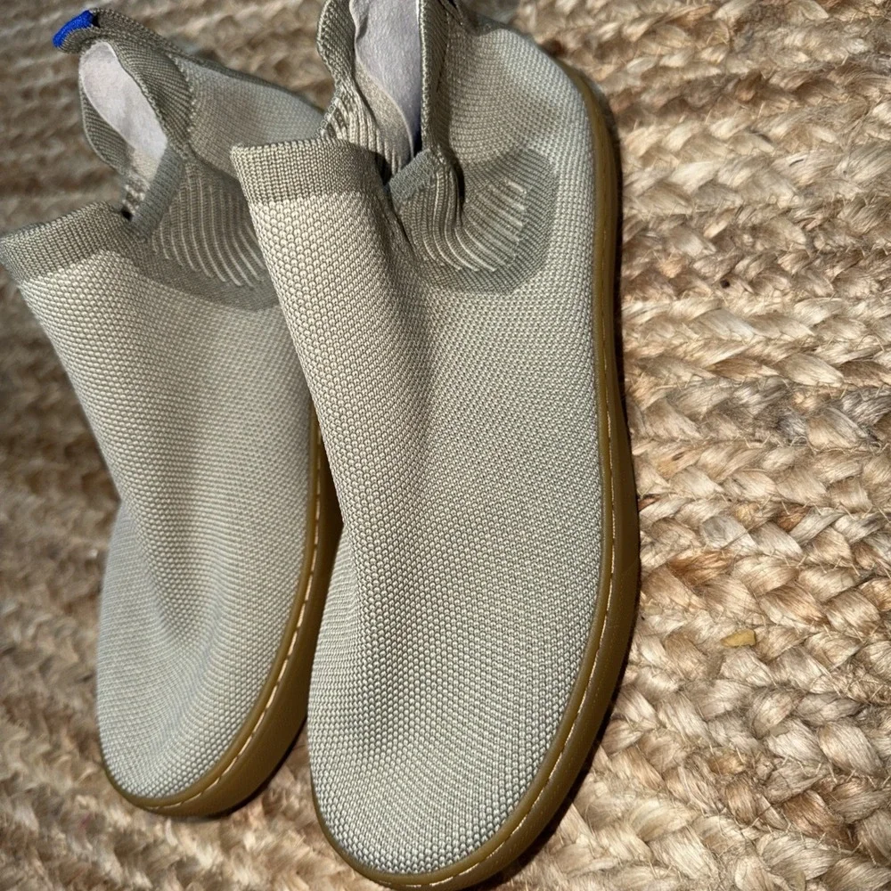 NEW Rothy's Boot Chelsea Light Tan Sage Women's Shoes Flats Slip Ons Size 7.5